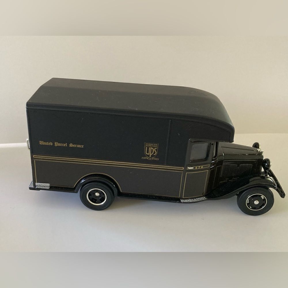 Vintage 1934 UPS delivery truck Ford Model A Delivery Van diecast model NIB - Picture 5 of 7